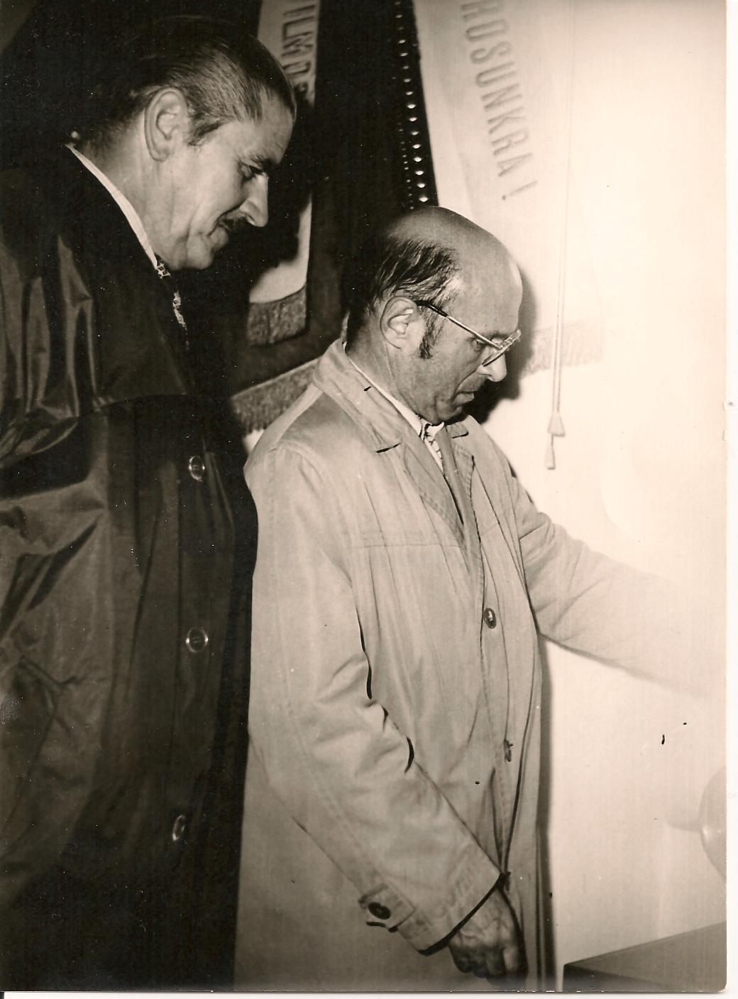 Karol Nič a Tibor Siago -hasičská výstava rok 1977.jpg